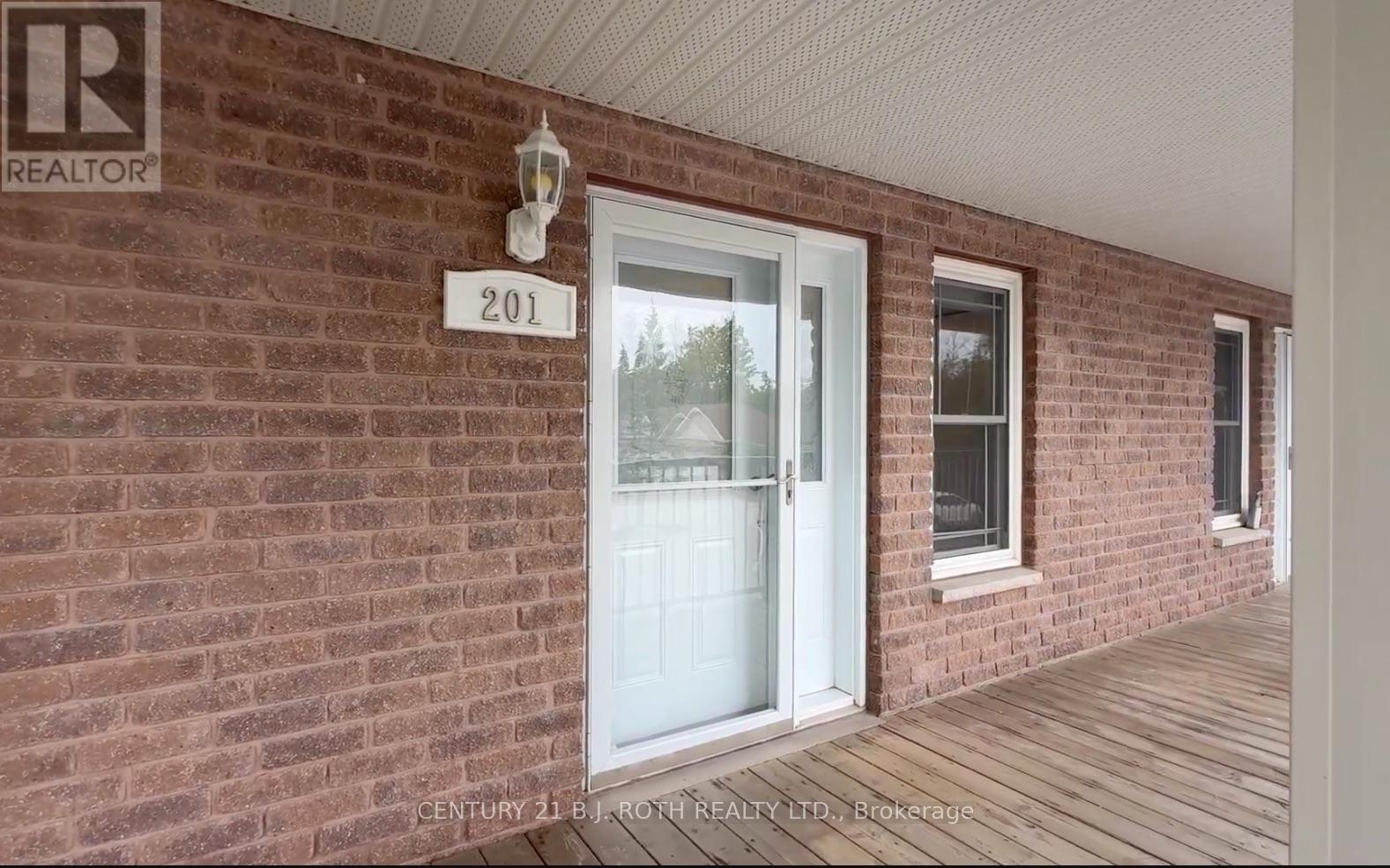 201 - 43 Creighton Street, Ramara, Ontario  L3V 1B1 - Photo 4 - S13617874