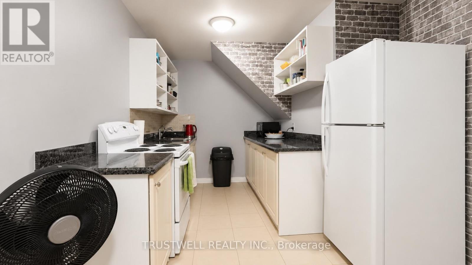 Apt A - 122 Atlantic Avenue, Toronto, Ontario  M6K 1X9 - Photo 3 - W13617844