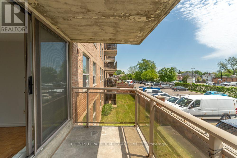 202 - 1060 Caven Street, Mississauga, Ontario  L5G 4J5 - Photo 25 - W13603750
