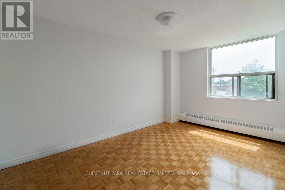 202 - 1060 Caven Street, Mississauga, Ontario  L5G 4J5 - Photo 20 - W13603750