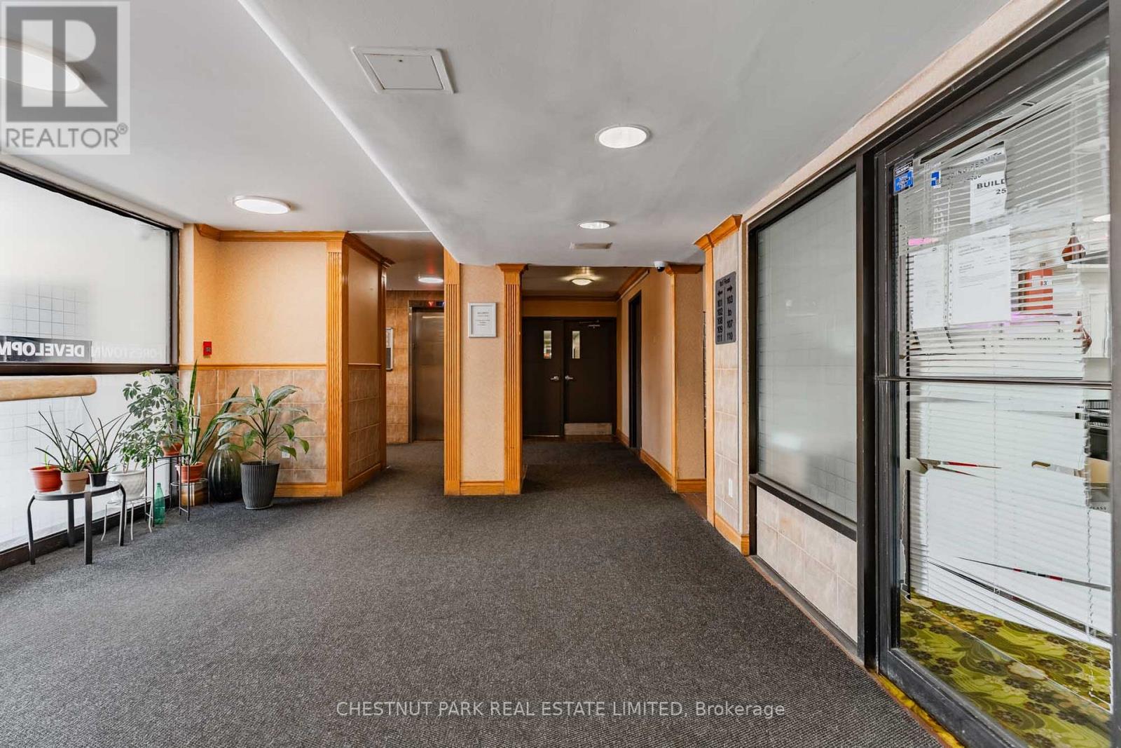 202 - 1060 Caven Street, Mississauga, Ontario  L5G 4J5 - Photo 5 - W13603750
