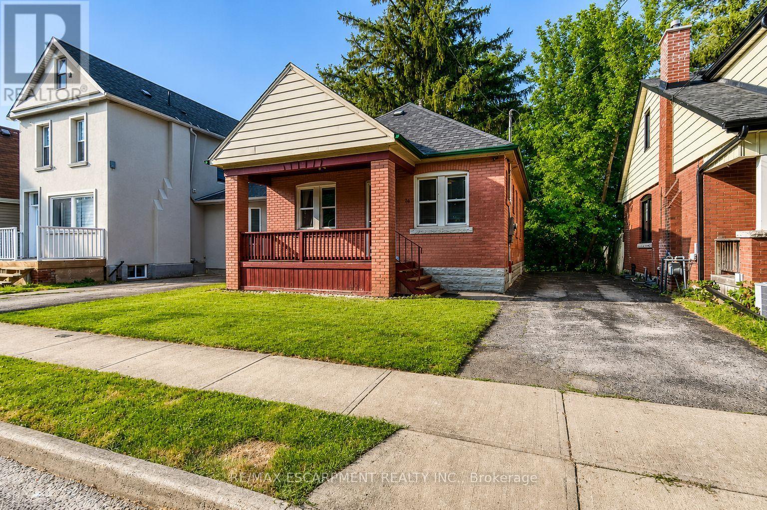 74 Royal Avenue, Hamilton, Ontario  L8S 2C5 - Photo 2 - X13617912