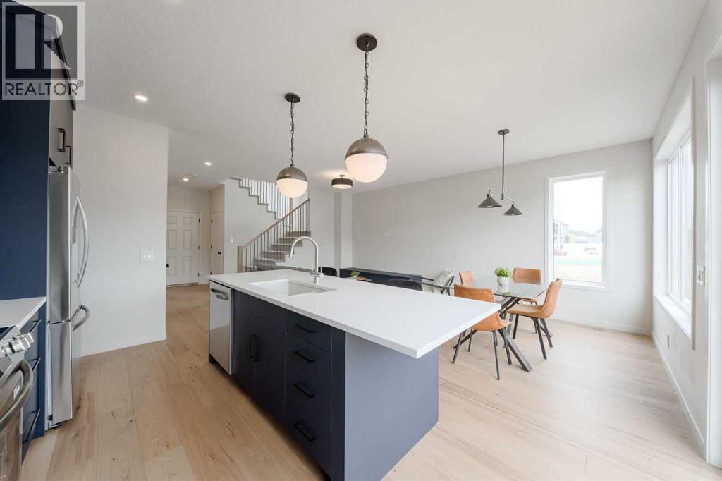 96 Fireside Common, Cochrane, Alberta  T4C 3J1 - Photo 7 - A2330775