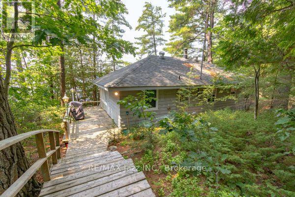1022 TWO DOGS LANE, Algonquin Highlands, Ontario
