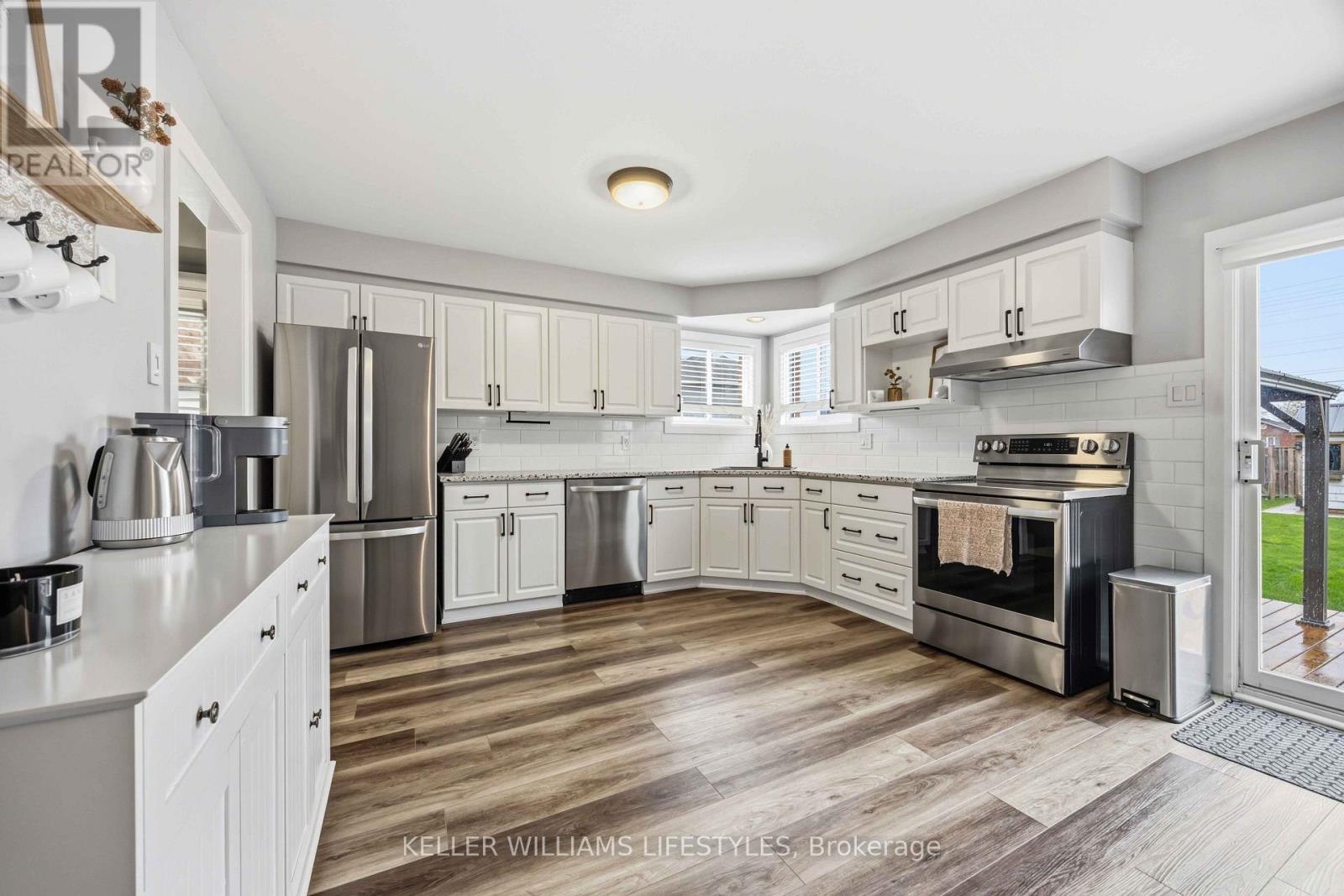 581 Scenic Drive, Warwick, Ontario  N0M 2S0 - Photo 10 - X13617922