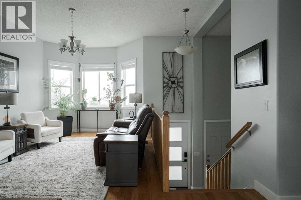 105 Lindstrom Crescent, Fort Mcmurray, Alberta  T9K 2N7 - Photo 5 - A2330830