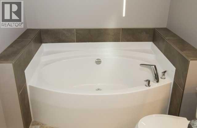 1548 Coalbanks Boulevard W, Lethbridge, Alberta  T1J 5H7 - Photo 16 - A2330452