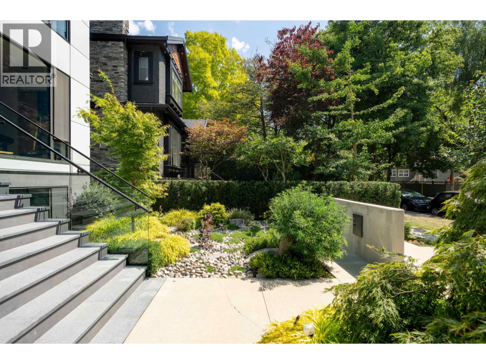 1 3349 W 27th Avenue, Vancouver, British Columbia  V6S 1P5 - Photo 2 - R3150935