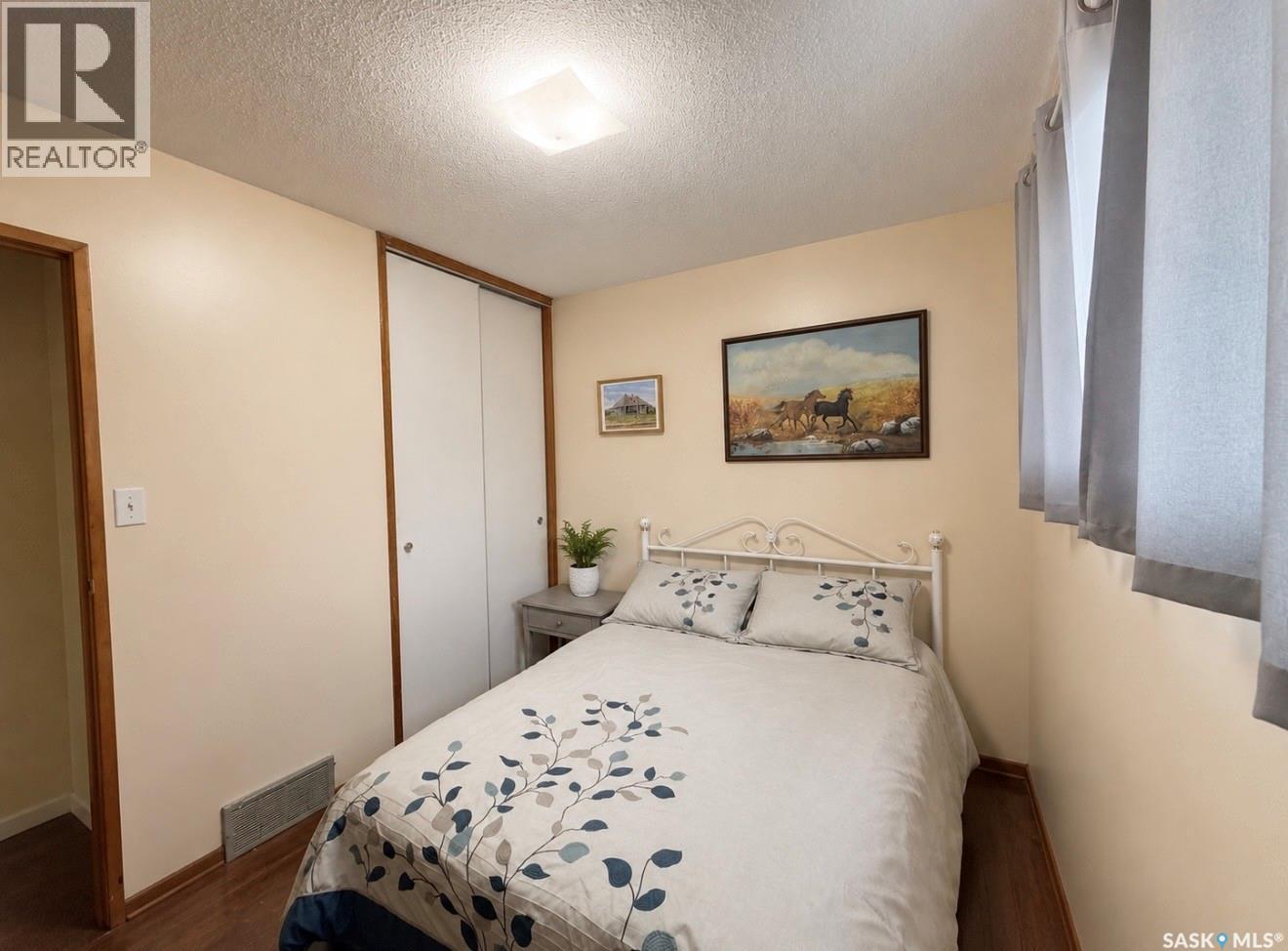 215 Ash Street, Outlook, Saskatchewan  S0L 2N0 - Photo 13 - SK043908