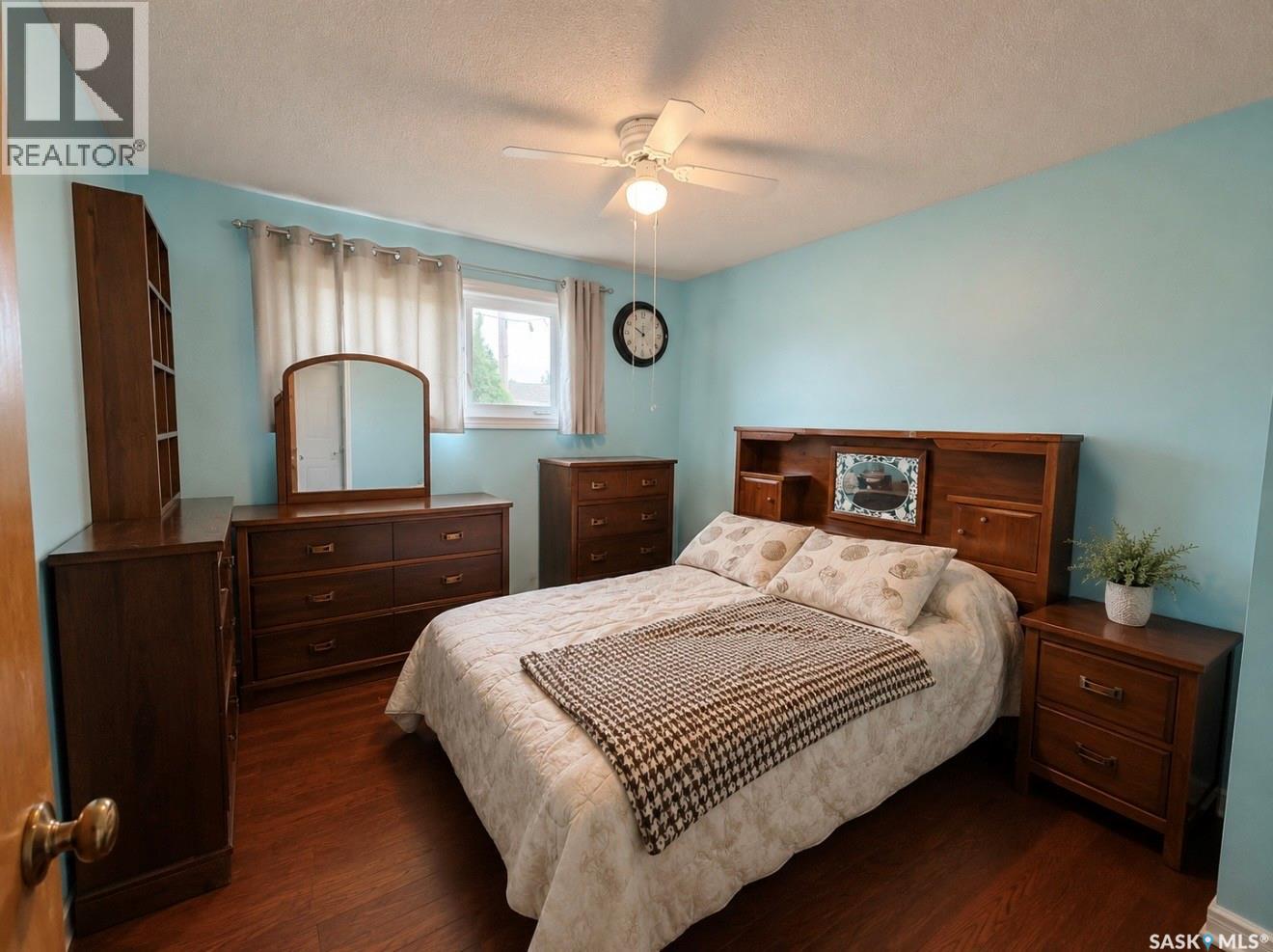 215 Ash Street, Outlook, Saskatchewan  S0L 2N0 - Photo 10 - SK043908