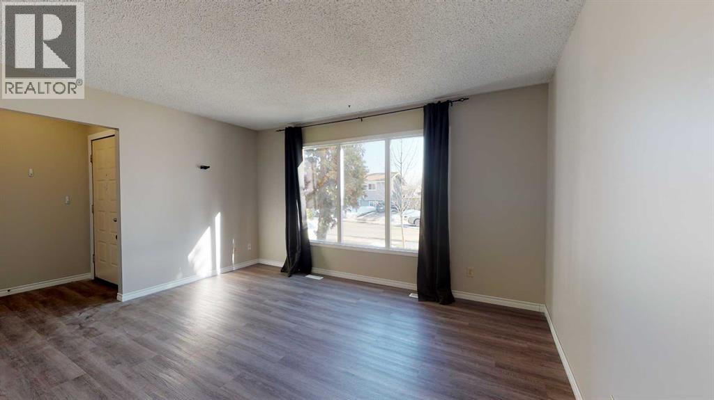 9316 70a Avenue, Grande Prairie, Alberta  T8V 6C9 - Photo 4 - A2282363