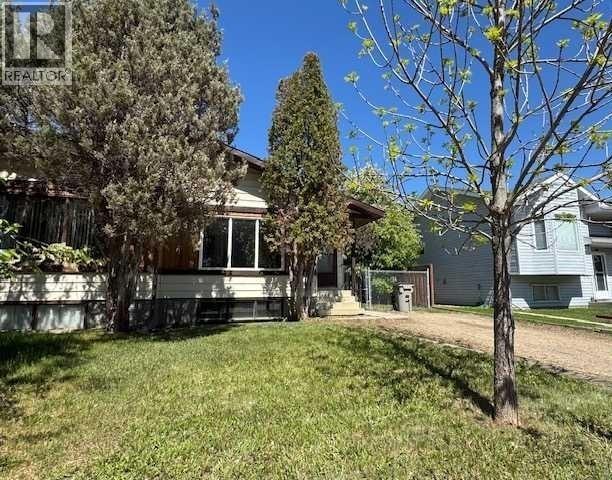 9316 70a Avenue, Grande Prairie, Alberta  T8V 6C9 - Photo 2 - A2282363