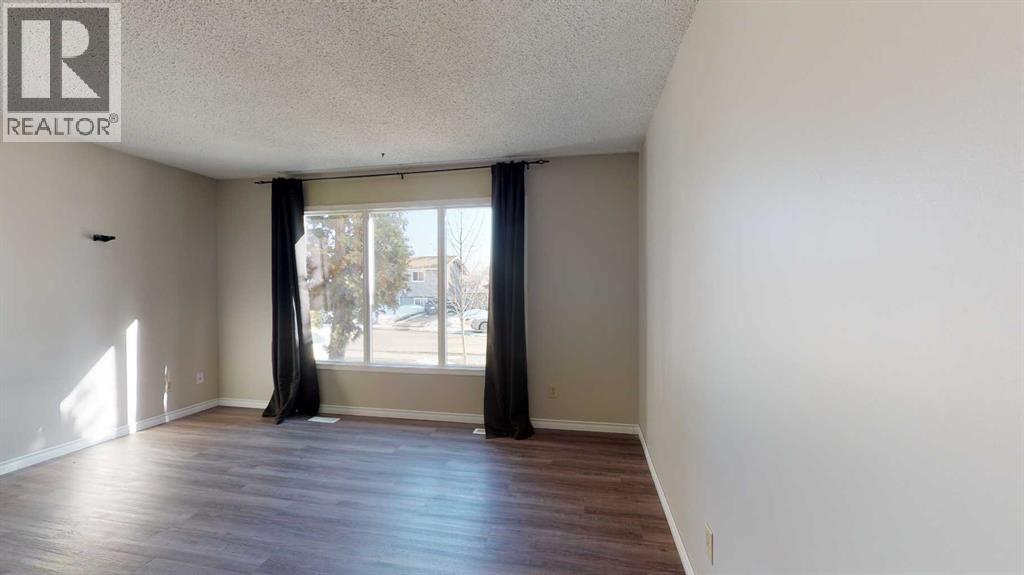 9316 70a Avenue, Grande Prairie, Alberta  T8V 6C9 - Photo 5 - A2282363