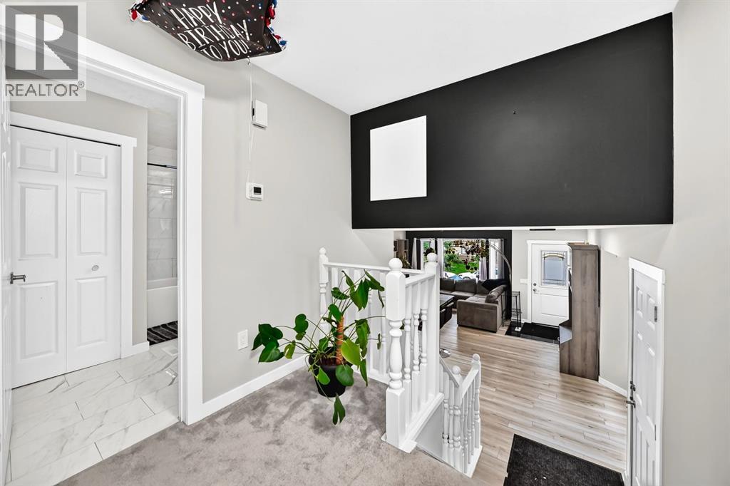 46 Dovercliffe Way SE, Calgary, Alberta  T2B 2C6 - Photo 19 - A2325750