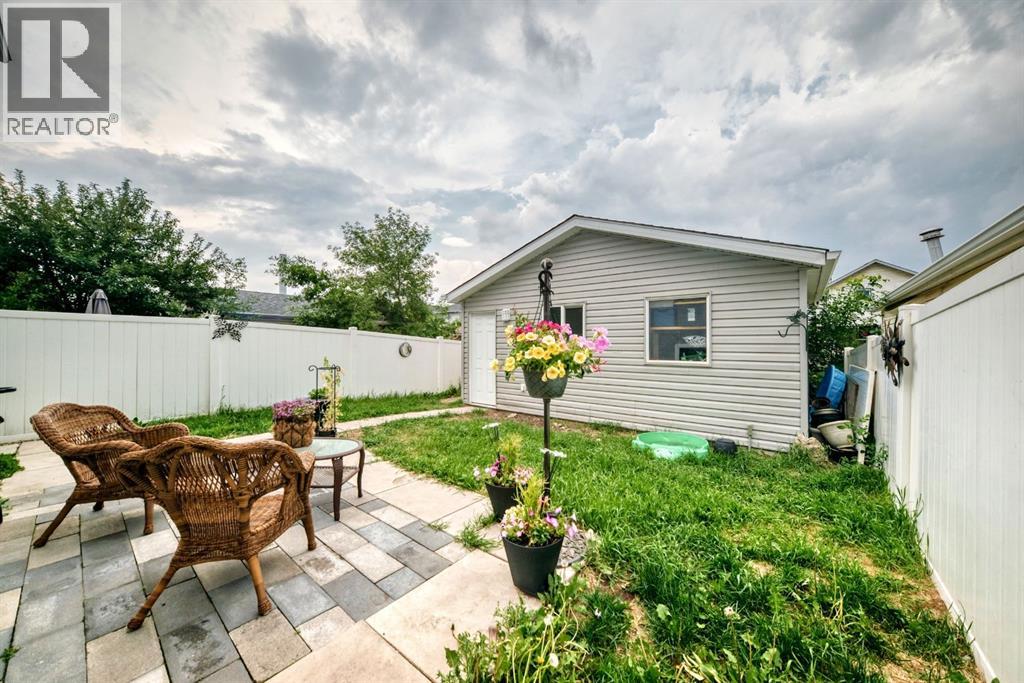 46 Dovercliffe Way SE, Calgary, Alberta  T2B 2C6 - Photo 45 - A2325750