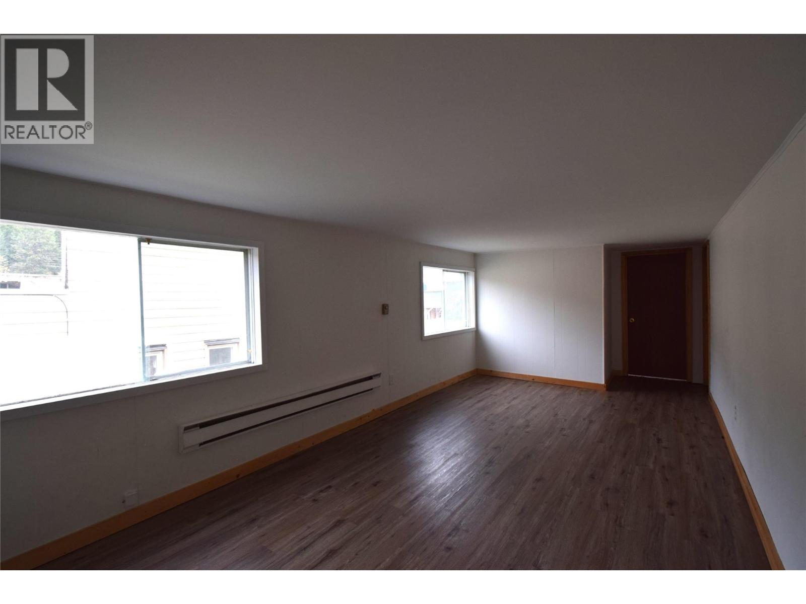 112 Fourth Street, Salmo, British Columbia  V0G 1Z0 - Photo 10 - 10390098
