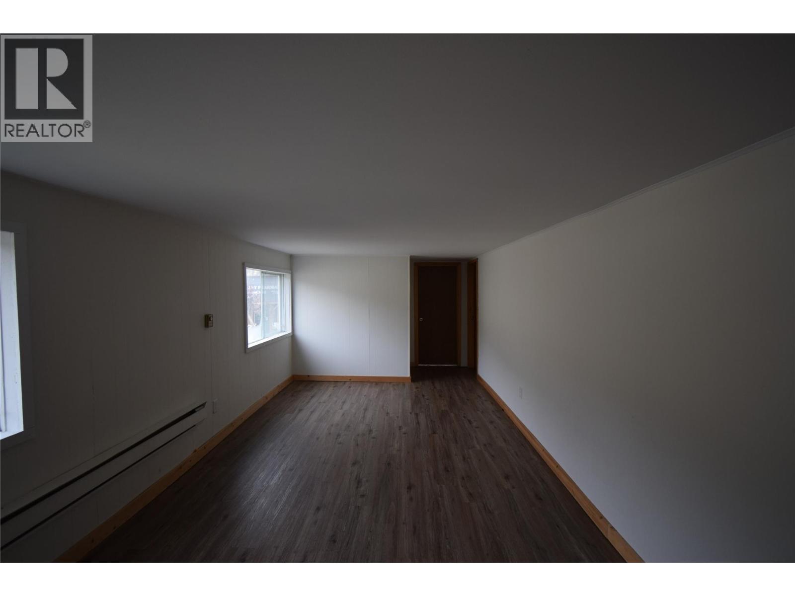 112 Fourth Street, Salmo, British Columbia  V0G 1Z0 - Photo 11 - 10390098