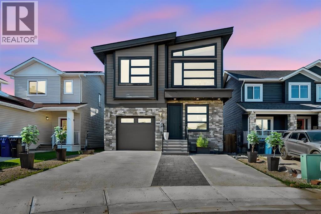 129 Amberwood Court, Fort Mcmurray, Alberta  T9J 1E3 - Photo 1 - A2330023