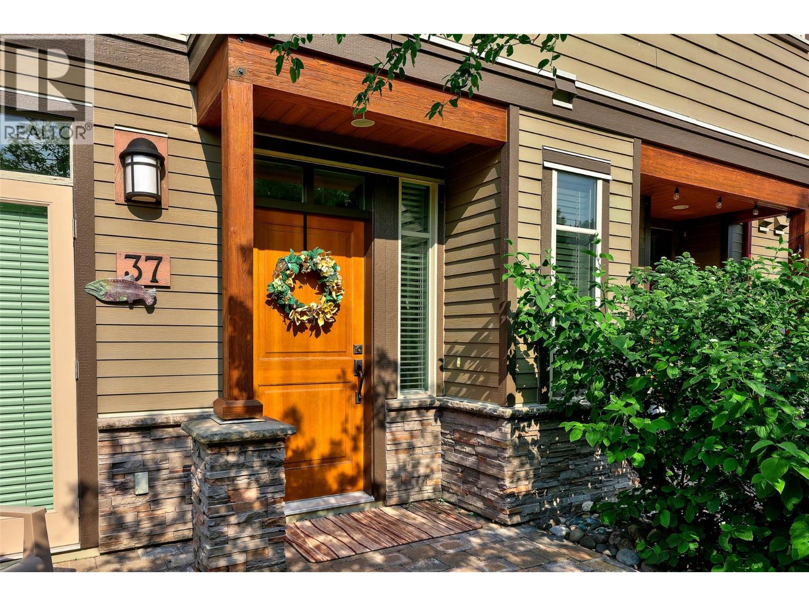 175 Holloway Drive Unit# 37, Kamloops, British Columbia  V1S 0B2 - Photo 2 - 10394714