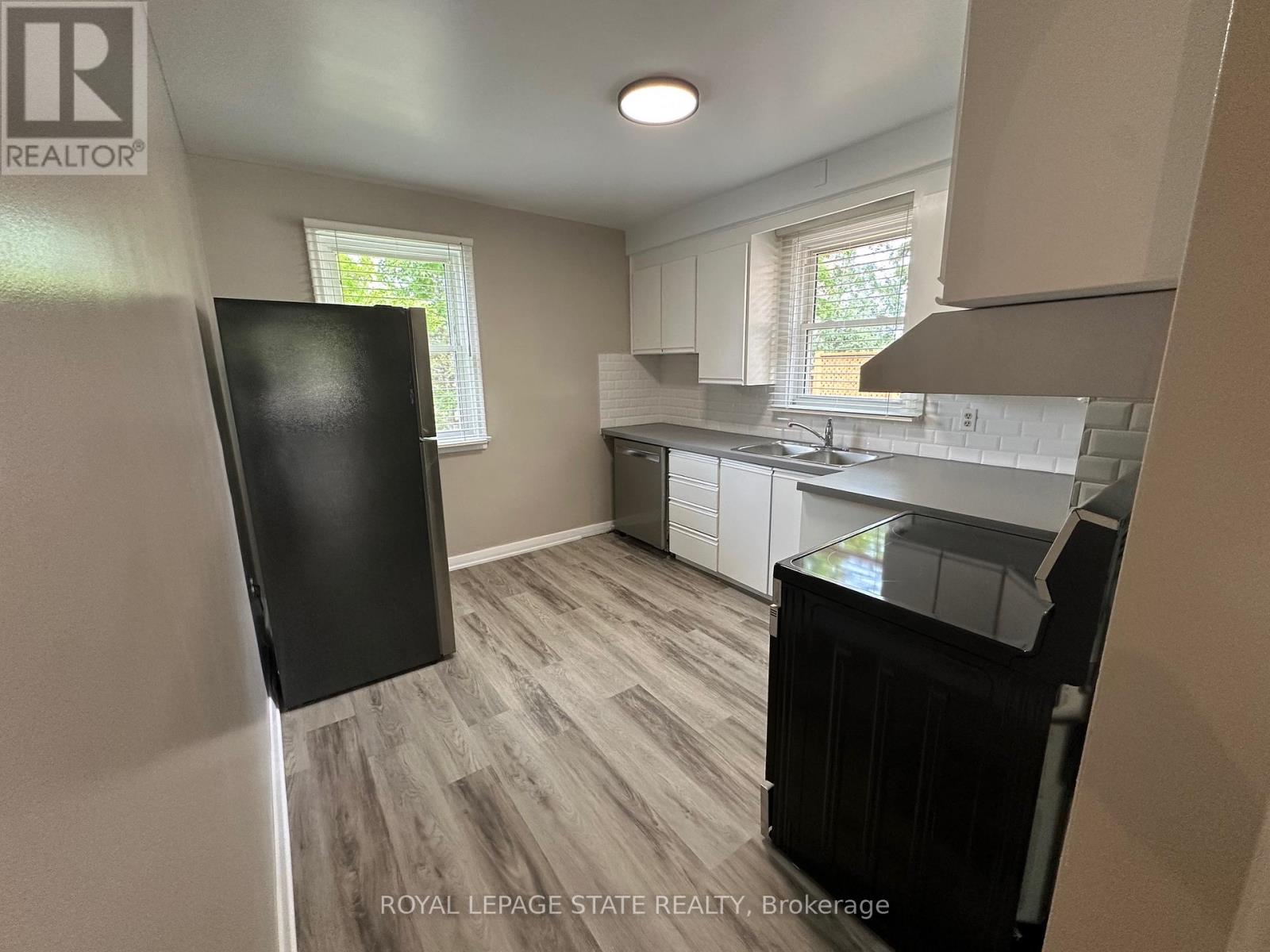 20 Lloyd Manor Road, Toronto, Ontario  M9B 5H6 - Photo 13 - W13617984