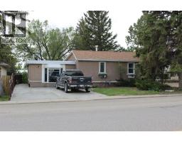 605 Rogers Avenue, Picture Butte, Alberta