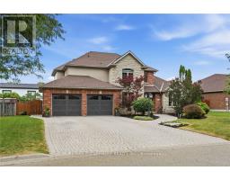 5 MANOR CRESCENT, Grimsby, Ontario