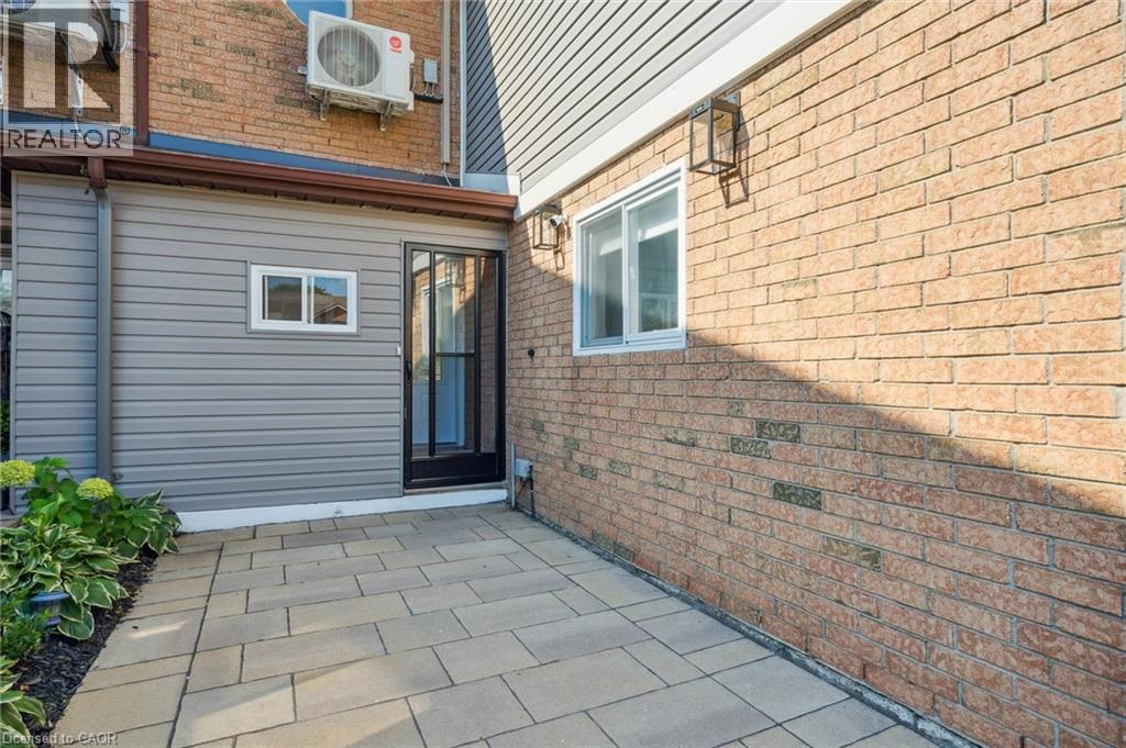 2152 Pelee Boulevard, Oakville, Ontario  L6H 4C8 - Photo 4 - 40851601
