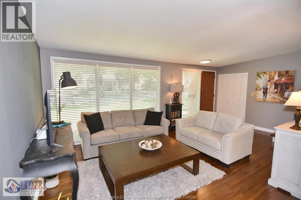 3490 St. Patricks Drive, Windsor, Ontario  N9E 3H4 - Photo 11 - 26018356