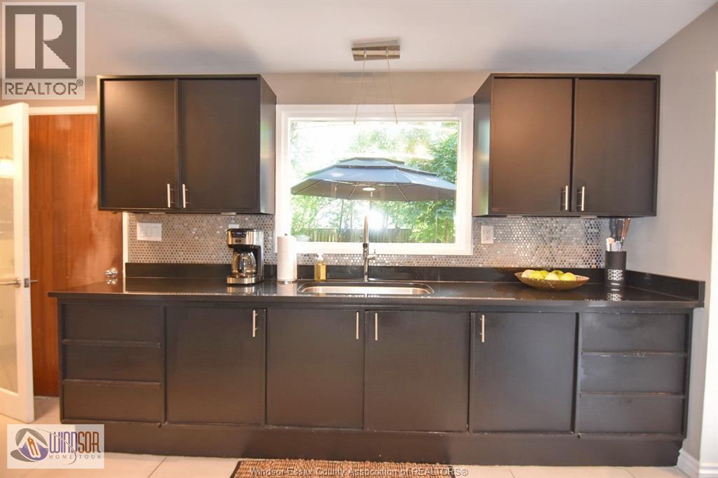 3490 St. Patricks Drive, Windsor, Ontario  N9E 3H4 - Photo 16 - 26018356
