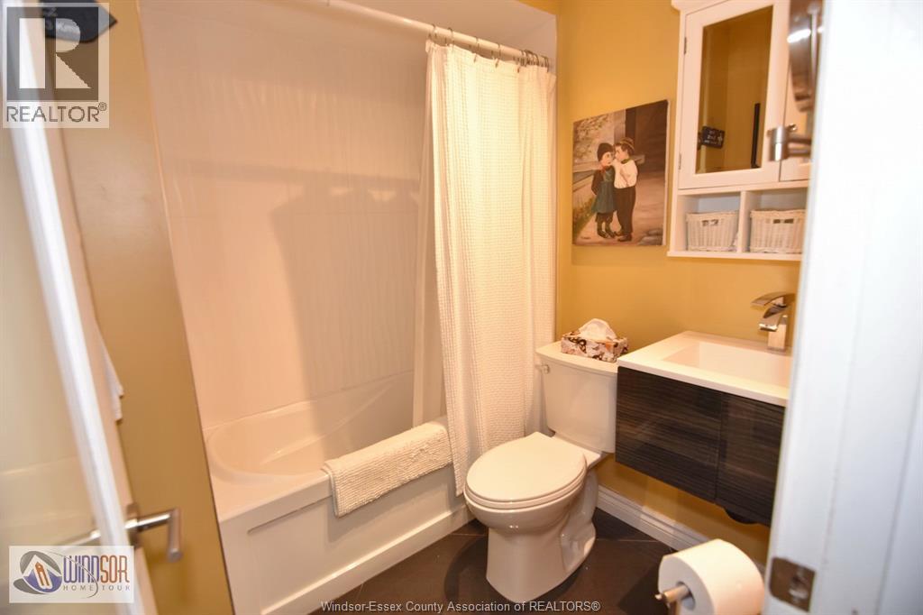 3490 St. Patricks Drive, Windsor, Ontario  N9E 3H4 - Photo 23 - 26018356