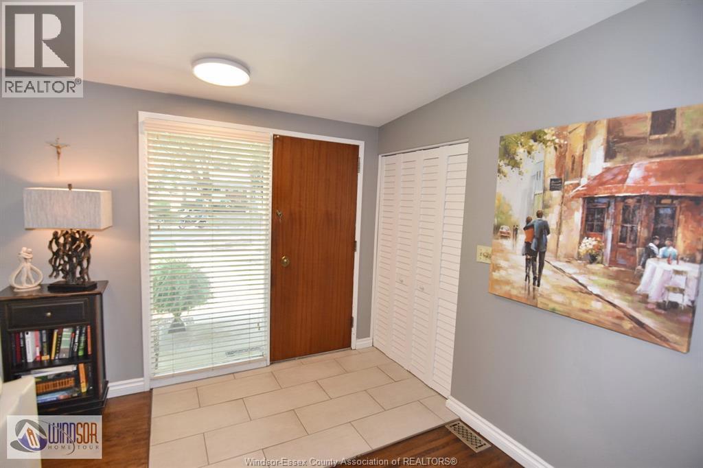 3490 St. Patricks Drive, Windsor, Ontario  N9E 3H4 - Photo 9 - 26018356