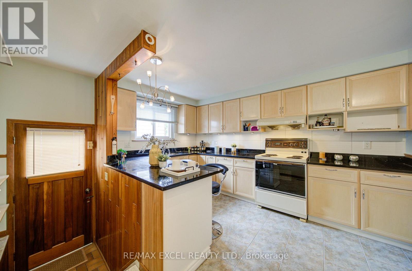 81 Amanda Drive, Toronto, Ontario  M1V 1C8 - Photo 18 - E13611268