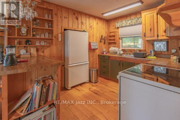 1022 Two Dogs Lane, Algonquin Highlands, Ontario  K0M 1J2 - Photo 11 - X13617948
