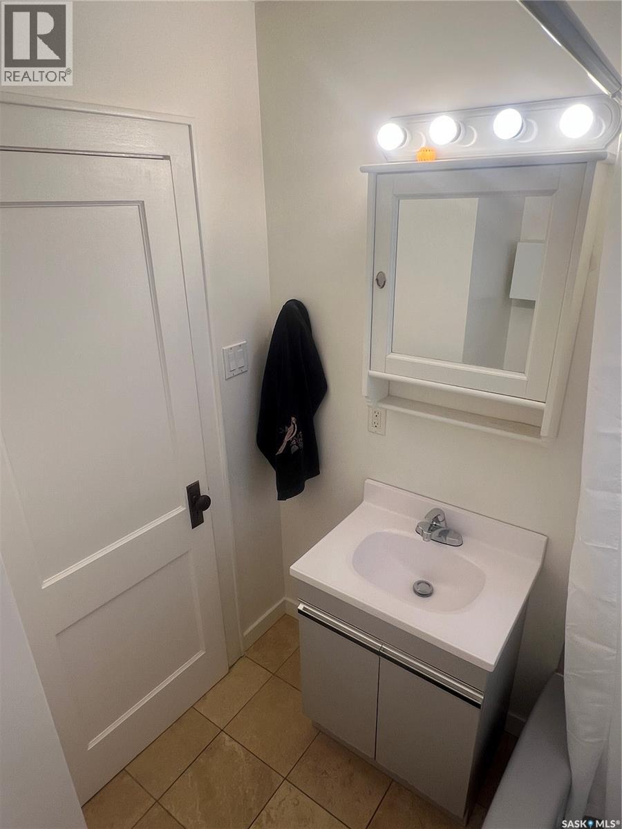 3811 Victoria Avenue, Regina, Saskatchewan  S4T 1M6 - Photo 11 - SK043775