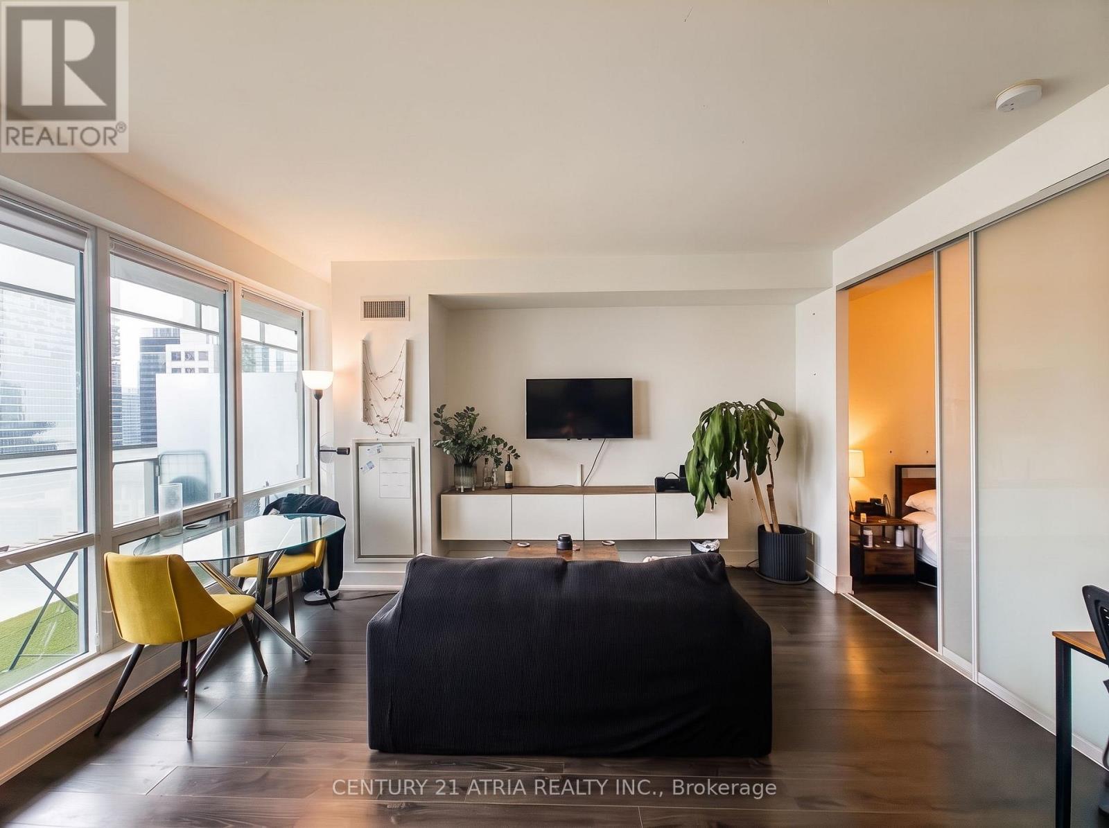 2710 - 80 John Street, Toronto, Ontario  M5V 3X4 - Photo 2 - C13618114