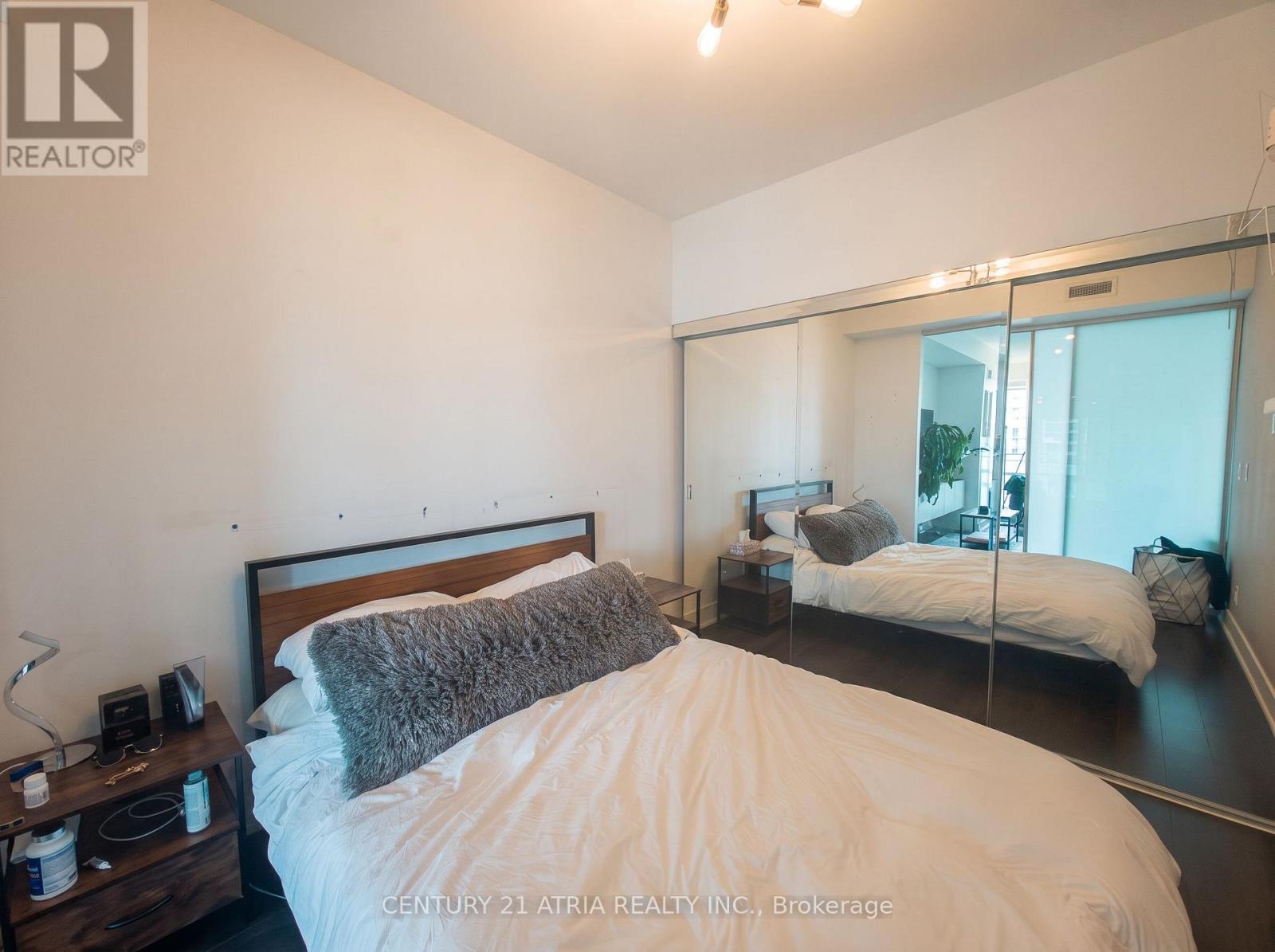 2710 - 80 John Street, Toronto, Ontario  M5V 3X4 - Photo 4 - C13618114