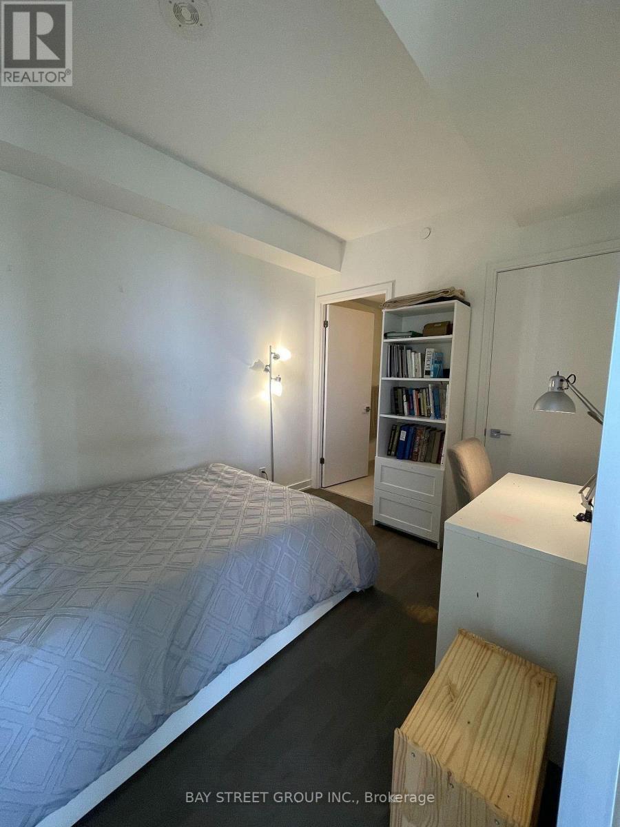 1019 - 57 St Joseph Street, Toronto, Ontario  M5S 0C5 - Photo 7 - C13618242