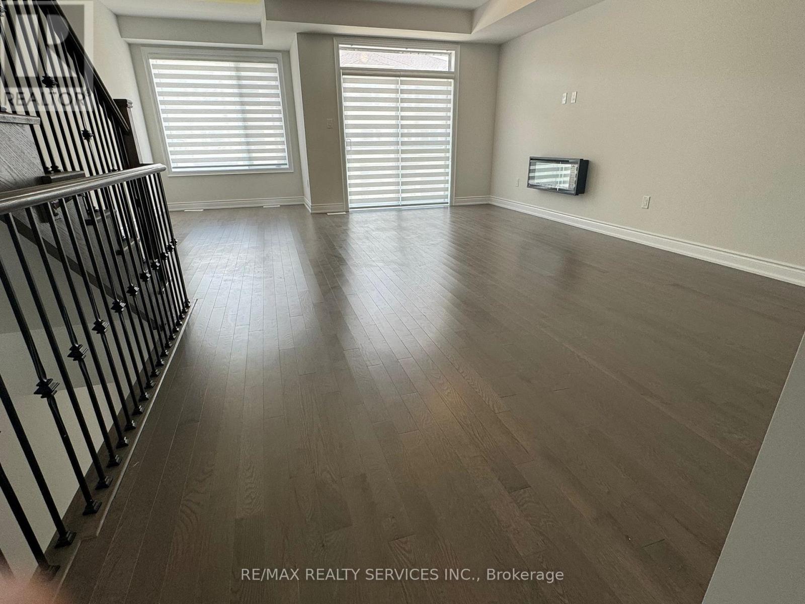 202 Tennant Circle, Vaughan, Ontario  L4H 5L4 - Photo 8 - N13618118