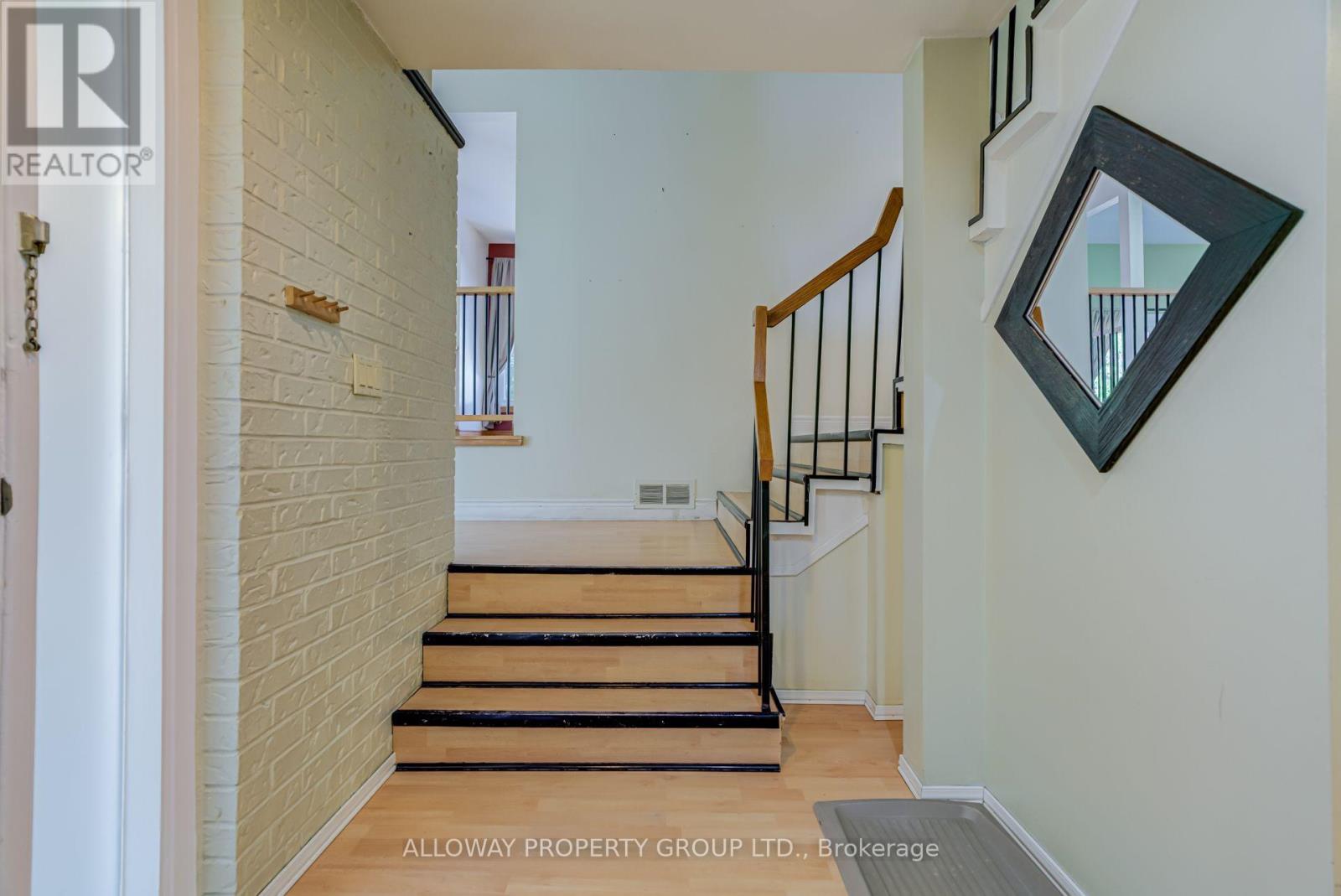 32 Reesorville Road, Markham, Ontario  L3P 3L2 - Photo 6 - N13618176