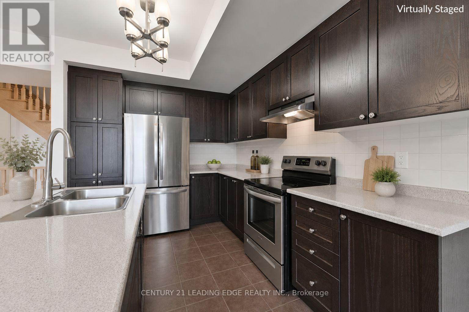 8 Villa Ada Drive, Markham, Ontario  L6B 1N7 - Photo 7 - N13618220