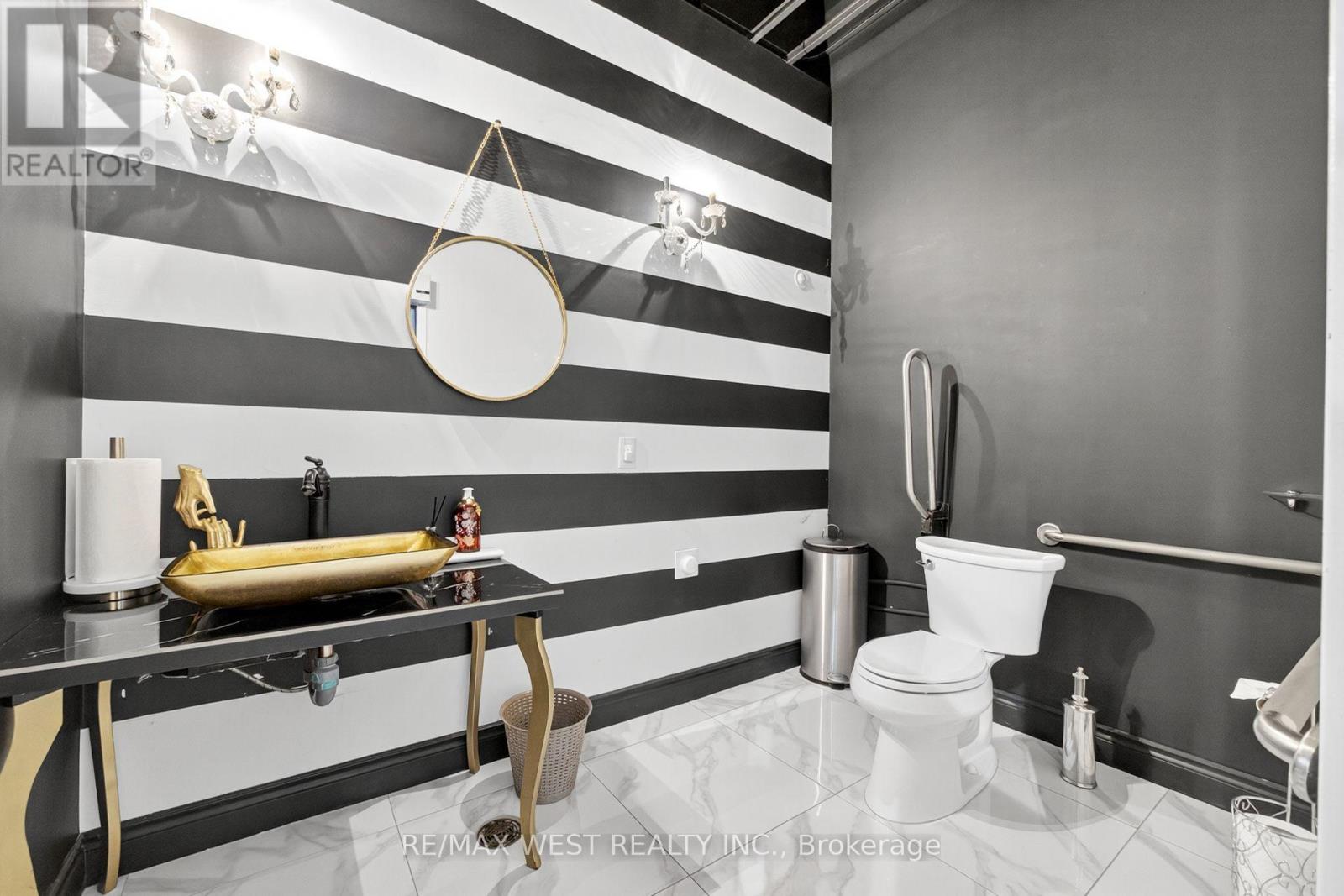 7 - 2396 Major Mackenzie Drive W, Vaughan, Ontario  L6A 4Y1 - Photo 37 - N13618240