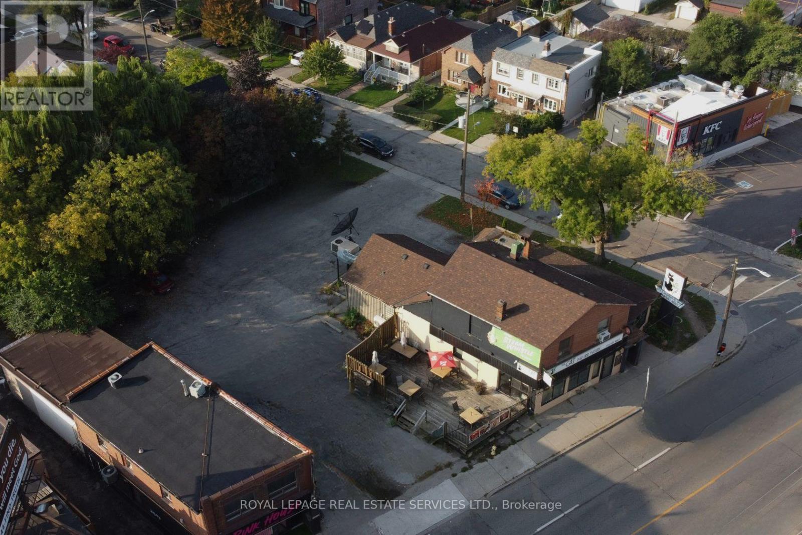 3513 Dundas Street W, Toronto, Ontario  M6S 2S6 - Photo 7 - W13618104