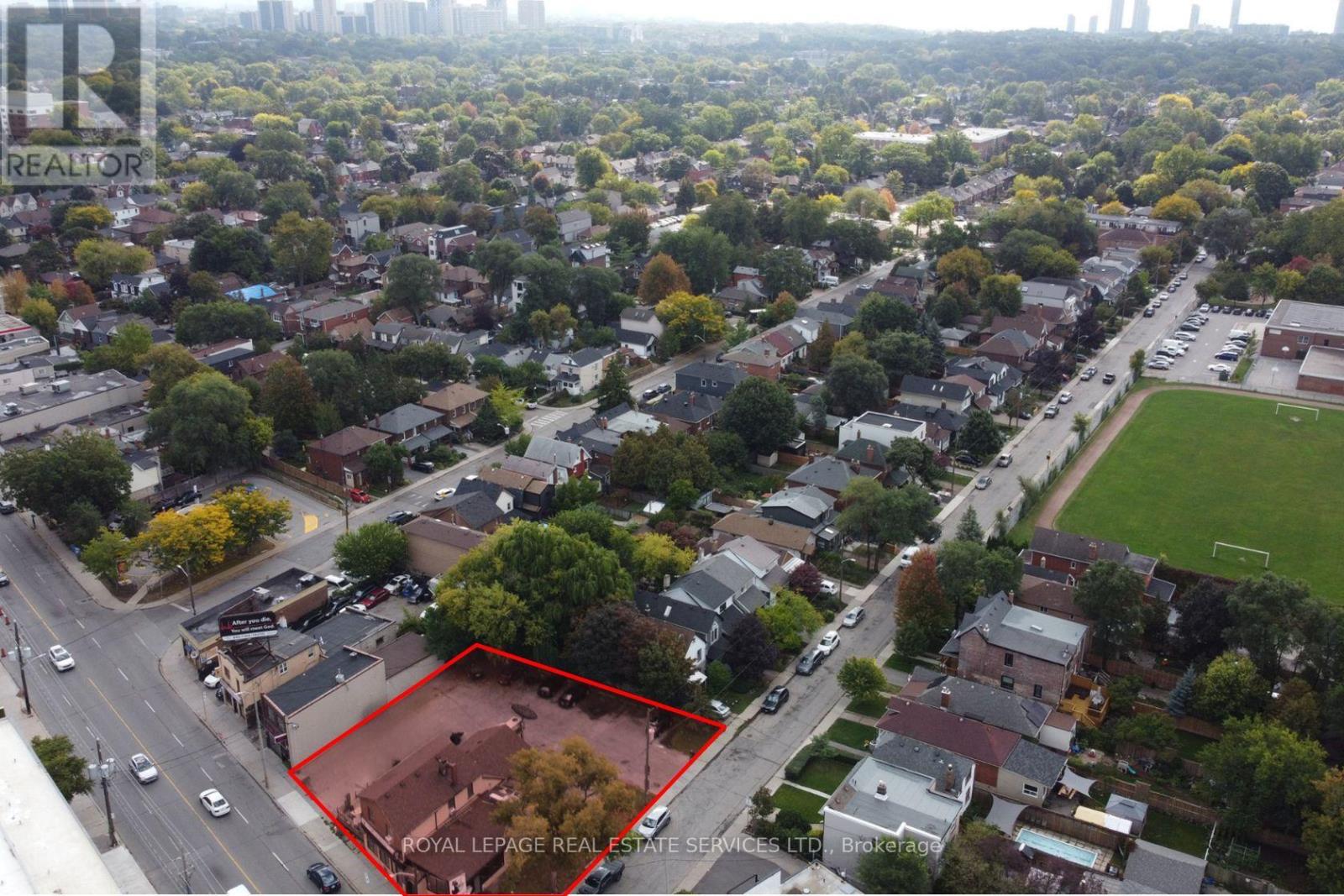 3513 Dundas Street W, Toronto, Ontario  M6S 2S6 - Photo 3 - W13618120