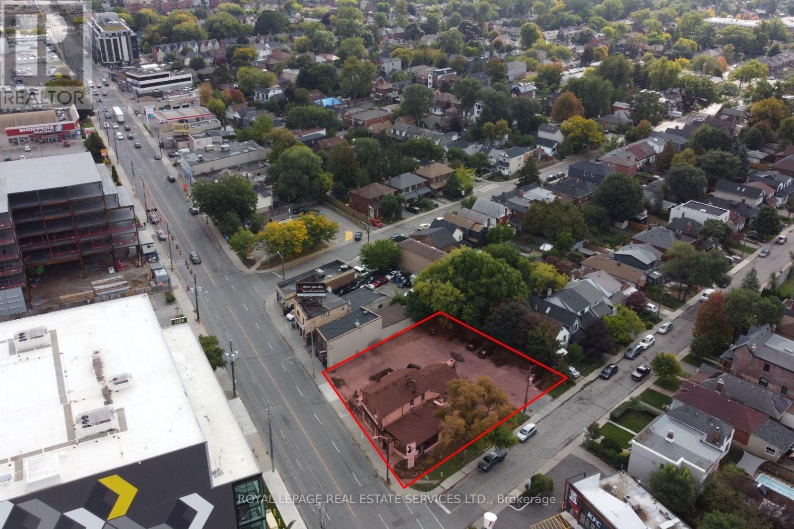 3513 Dundas Street W, Toronto, Ontario  M6S 2S6 - Photo 4 - W13618120