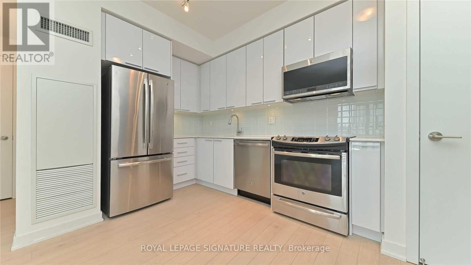1005 - 10 Parklawn Road, Toronto, Ontario  M8Y 3H8 - Photo 5 - W13618170