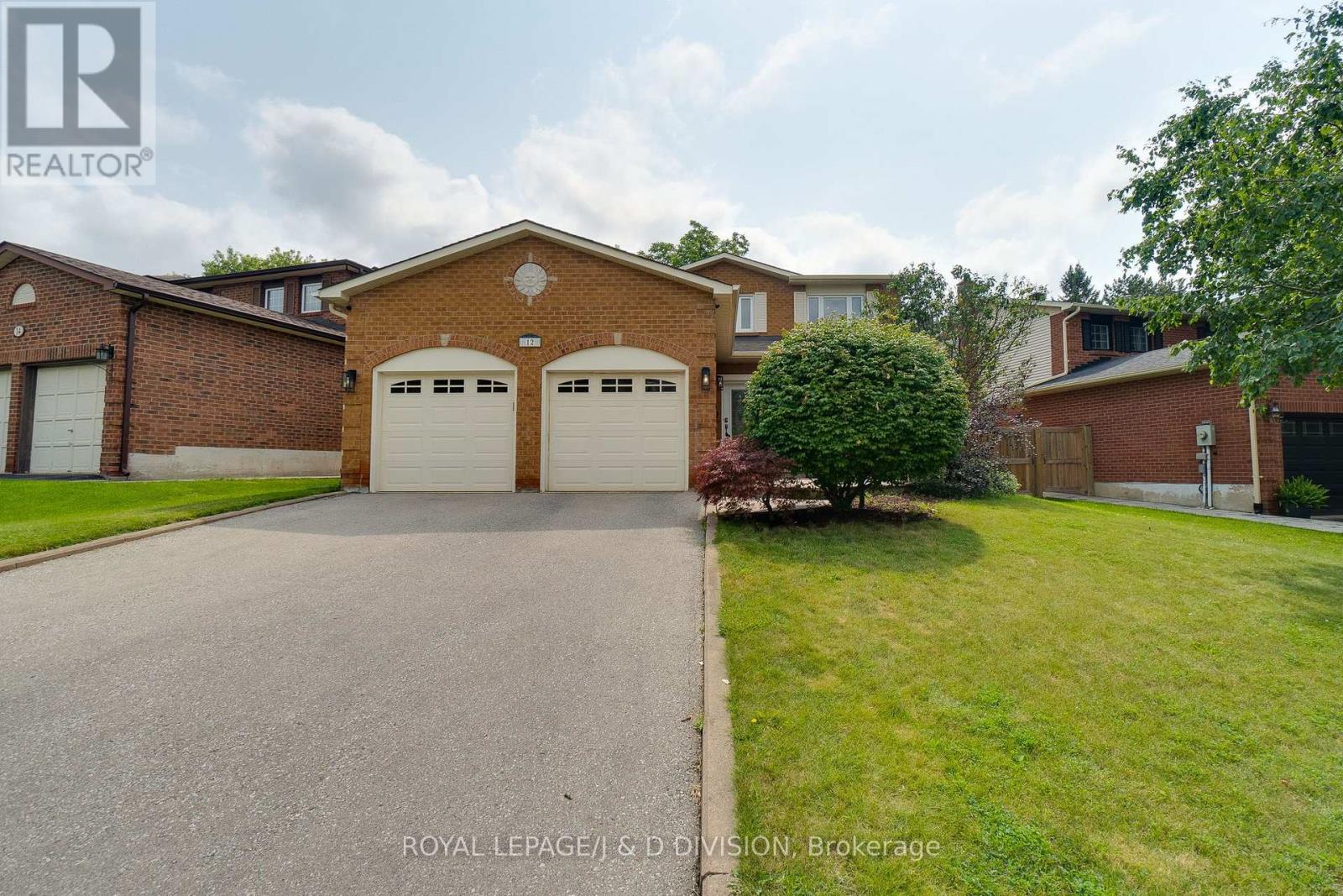 12 Jason Crescent, Halton Hills, Ontario  L7G 4Z4 - Photo 2 - W13618250