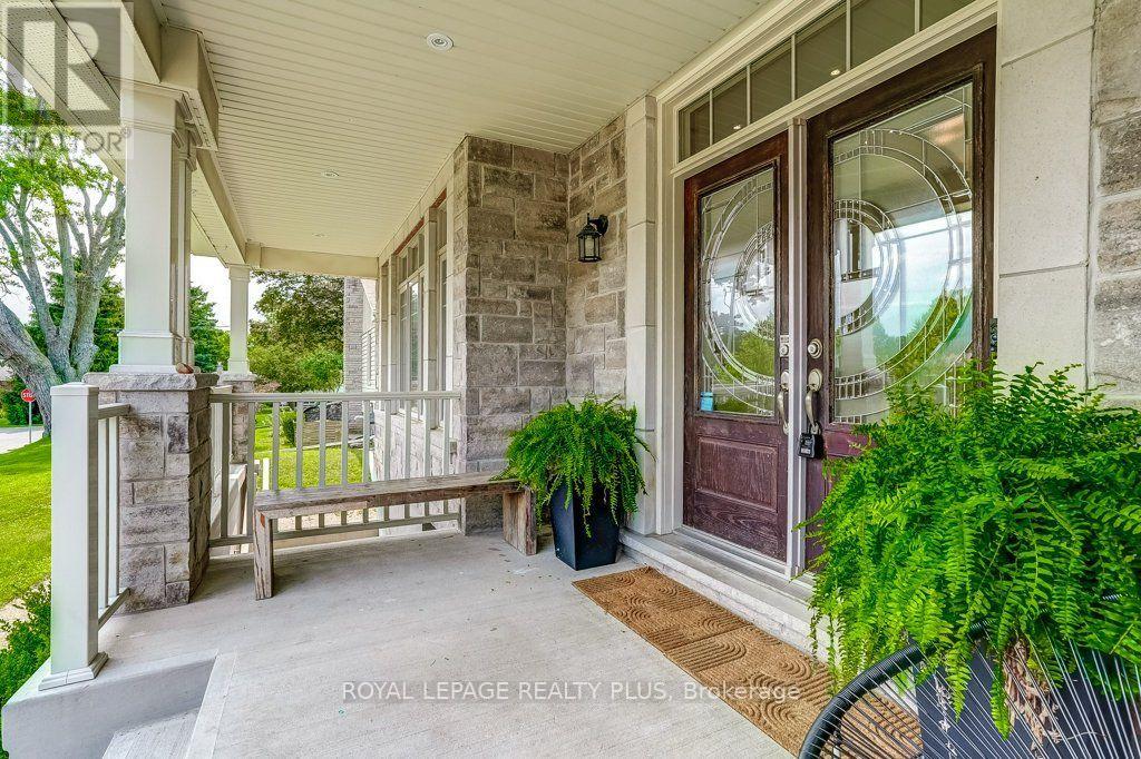 3 Niska Drive, Hamilton, Ontario  L0R 2H3 - Photo 2 - X13618046