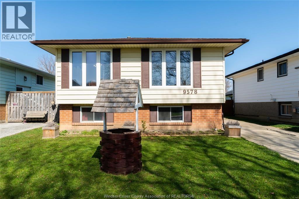 9578 AVERY Unit# MAIN, windsor, Ontario
