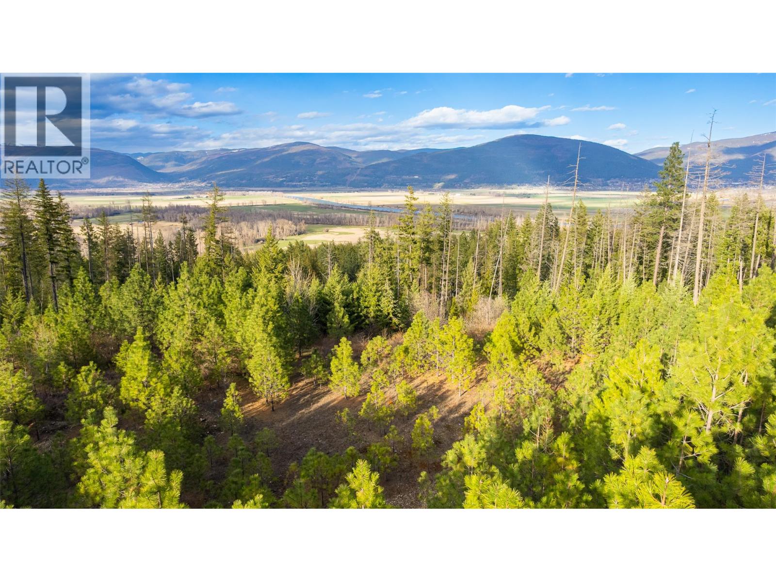 2075 Highland Crescent, Creston, British Columbia