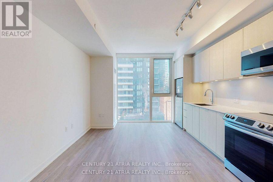 1005 - 357 King Street W, Toronto, Ontario  M5V 0S7 - Photo 2 - C13599406